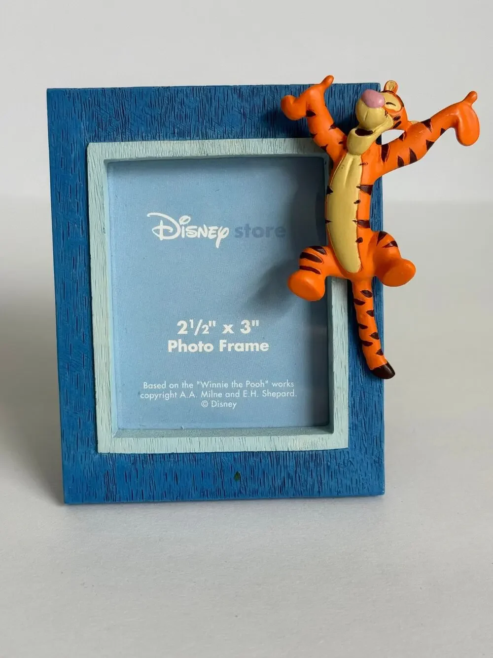 Vintage Disney Store Tigger Photo Frame 2.5